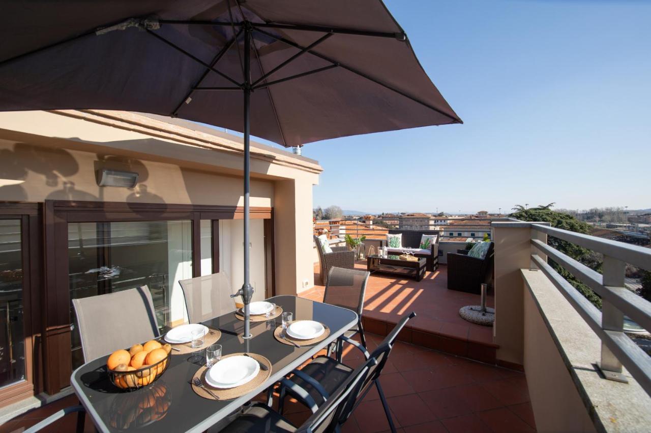 Rooftop Delight With Terrace Лукка Екстер'єр фото